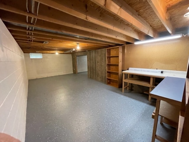 Building Photo - 208 Greenleaf Dr