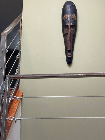 Building Photo - 419 E Oakwood Blvd