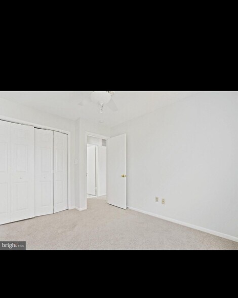 Building Photo - 6360 Silver Ridge Cir