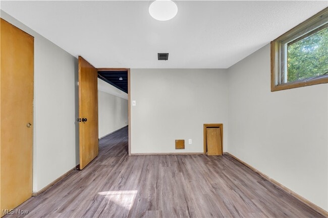 Building Photo - 3460 Hetzel Dr