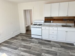 Building Photo - nre1001