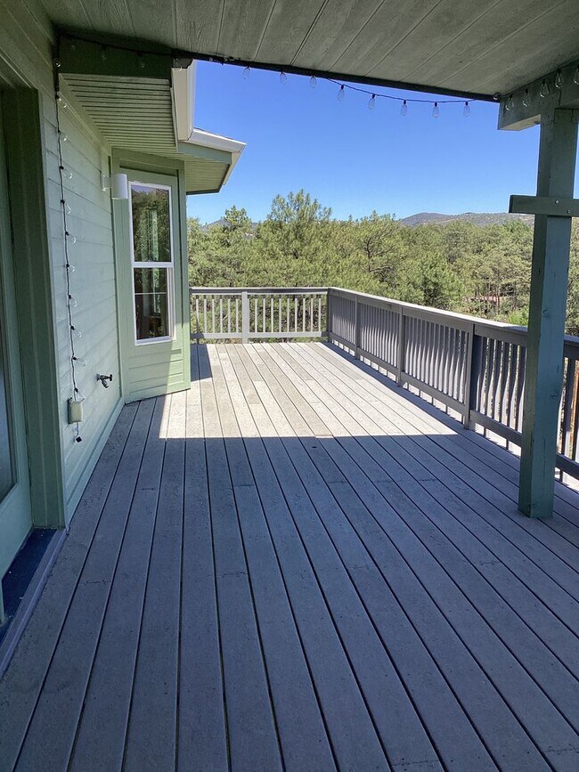 Building Photo - Charming Hillside Retreat in Prescott’s Highly Desirable Mountain Club