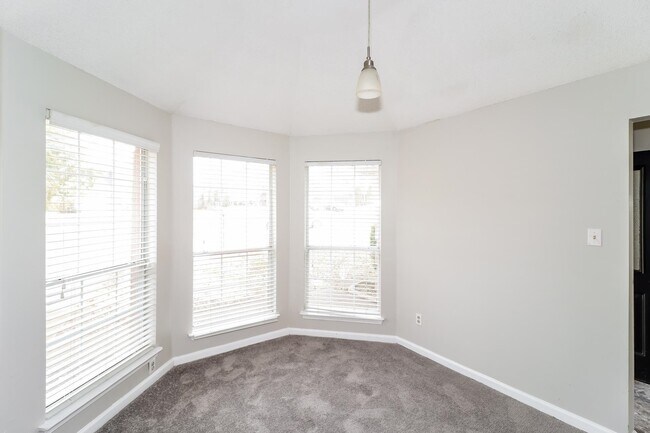 Building Photo - 5591 Autumn Valley Dr