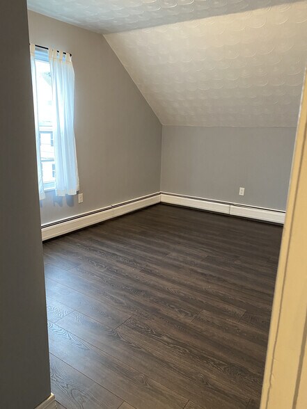bedroom 1 off of kitchen - 198 Tecumseh St
