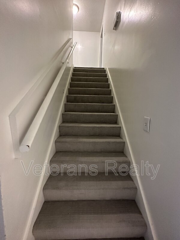 Building Photo - 111 Via Don Ray Rd