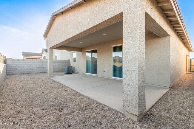 Building Photo - 129 W Latona Rd