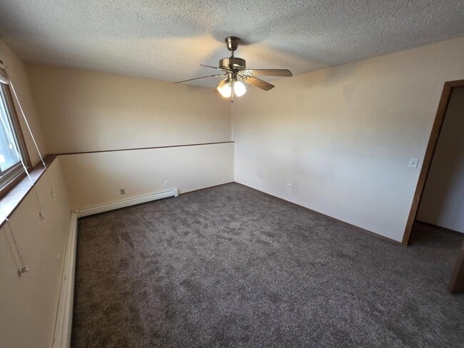 Building Photo - 1112 Portland Dr
