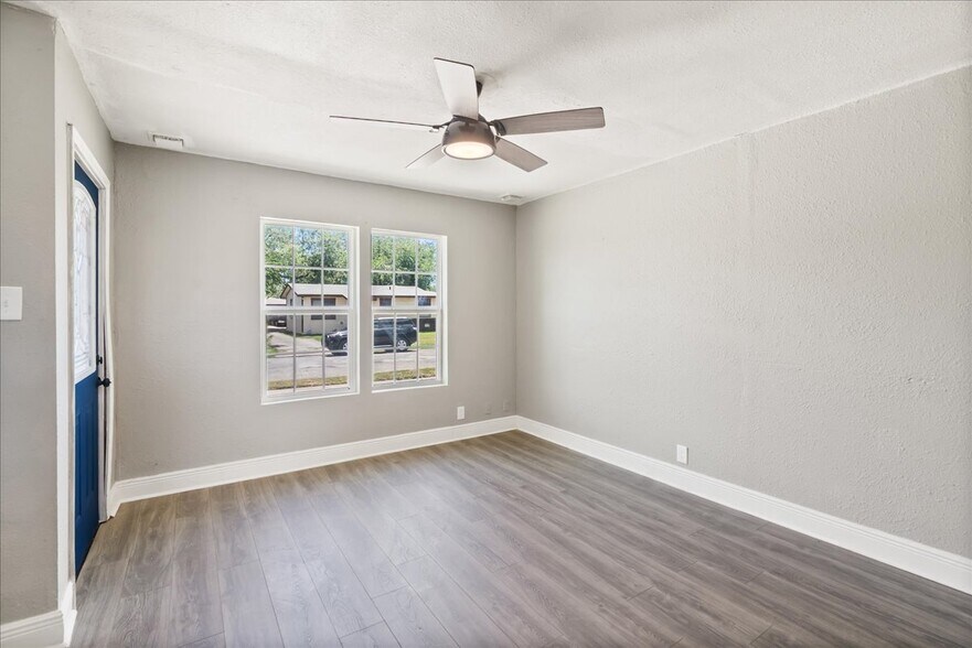 Building Photo - 4513 Green Grove Dr