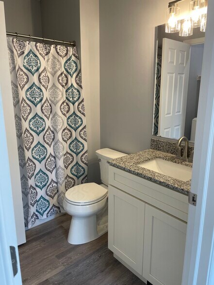 bathroom - 3511 Gray St