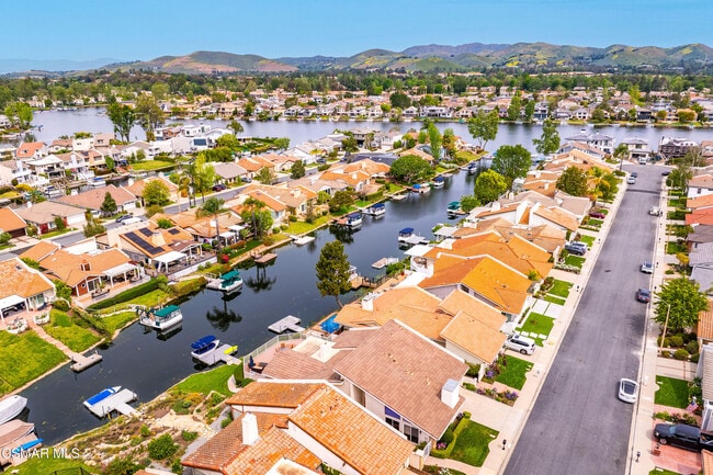 Building Photo - 2379 Leeward Cir