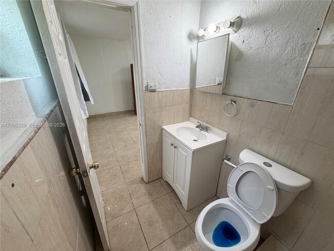 Building Photo - 2212 Grant St