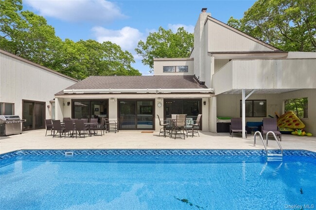 Building Photo - 18 Quail Run