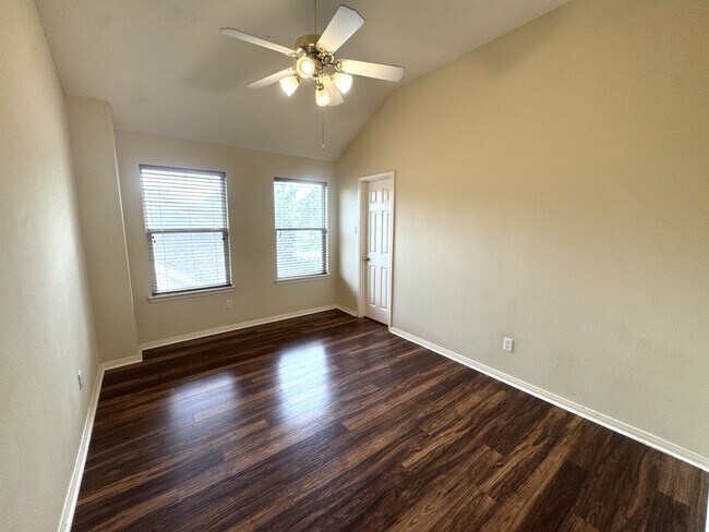 Building Photo - 2601 Easton Springs Ct