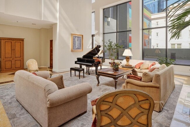 Building Photo - 1280 W Peachtree St NW