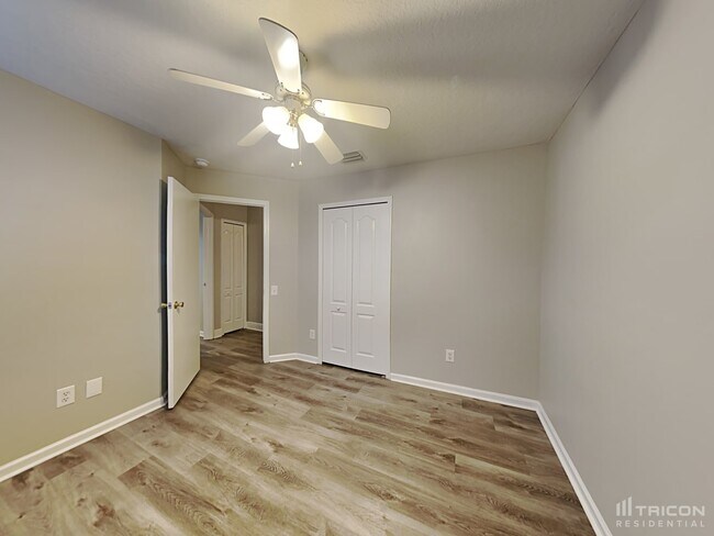 Building Photo - 10434 Soaring Eagle Dr
