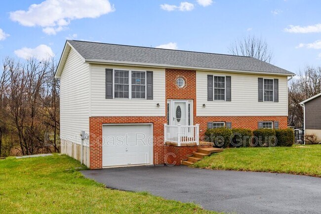 Building Photo - 339 Clifford Dr