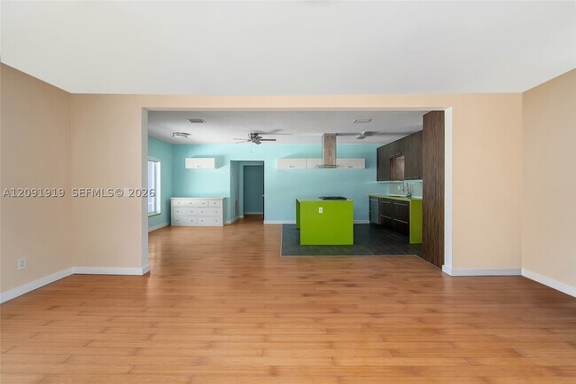 Building Photo - 1600 NE 110th Terrace