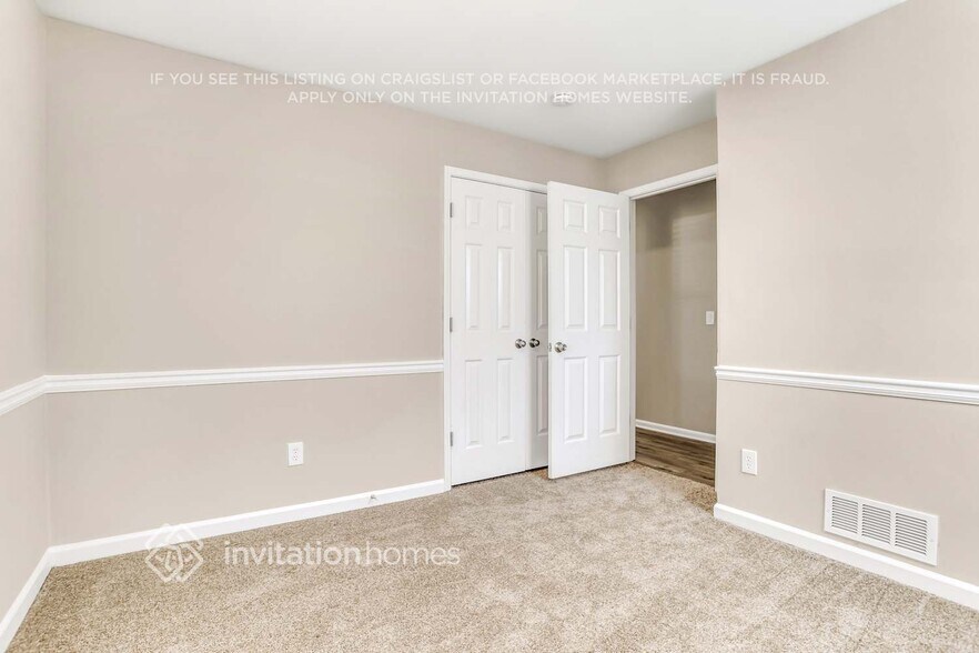 Building Photo - 4288 Castlegate Dr