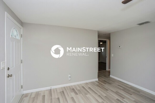 Building Photo - 3 Bedroom Pet-Friendly Home in Clearwater, FL with Main Street Renewal
