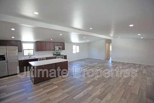 Building Photo - 38405 N 27th Ave