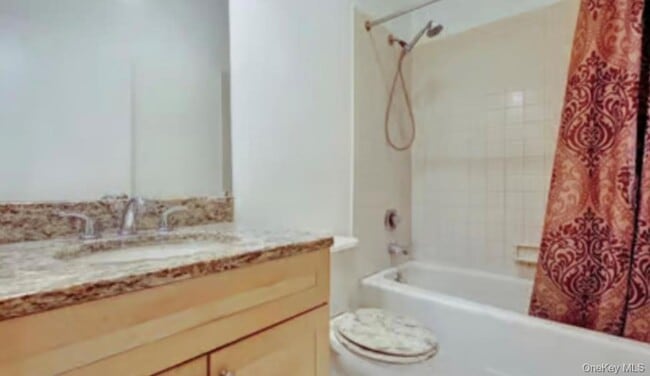 Building Photo - 6102 Villa Dr