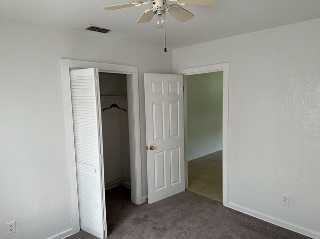 Building Photo - Winter Park Corner Lot