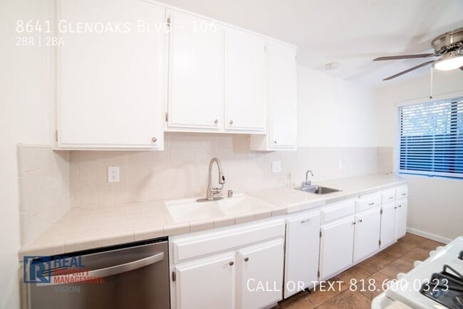 Building Photo - 8641 Glenoaks Blvd