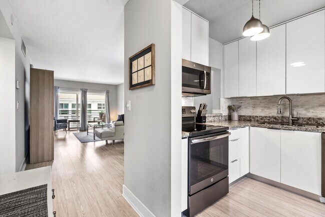 Building Photo - 1461 S Ocean Blvd