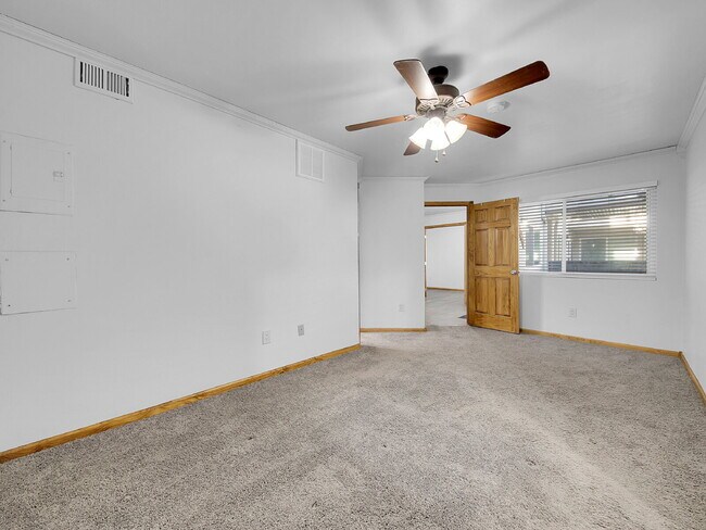 Building Photo - $1,440.95 with $300.00 OFF the FIRST MONTH'S RENT - 2 Bedrooms, 1 Bathroom, Condo in Lakewood wit...