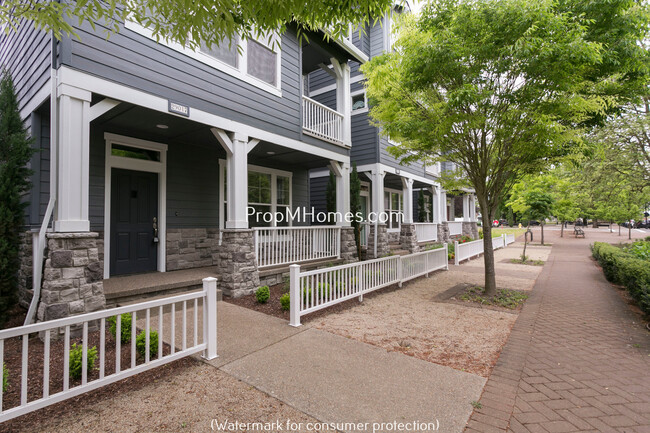 Building Photo - Beautiful Three Bedroom Row Home In Highly...