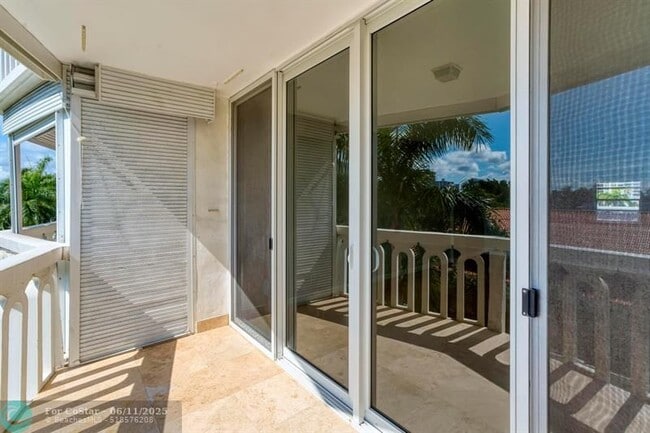 Building Photo - 3199 S Ocean Dr