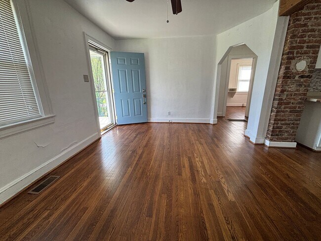 Building Photo - $500 OFF first months rent********950 Morgan Avenue -One Level Living with 2 bedrooms and 2 baths