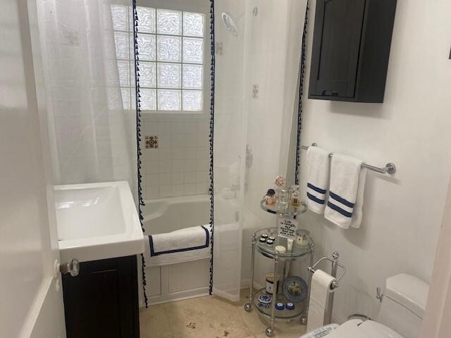 Building Photo - 1220 SE 2nd St