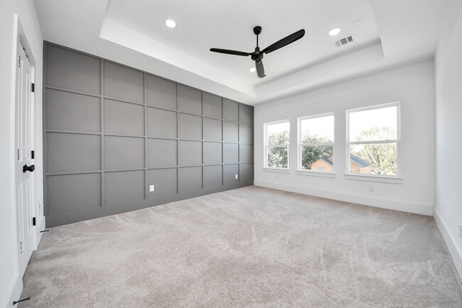 Building Photo - 4806 Cochran St