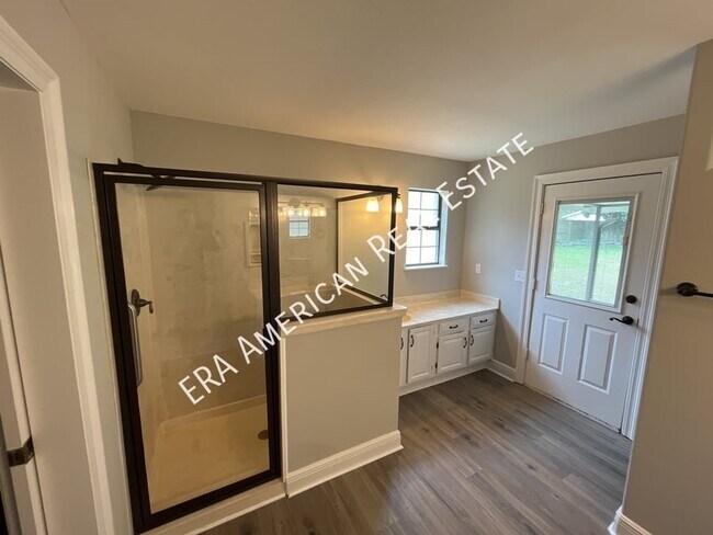 Building Photo - 18 Meigs Dr