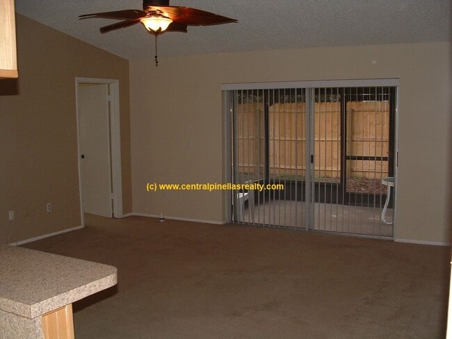 Building Photo - 3664 Montclair Dr