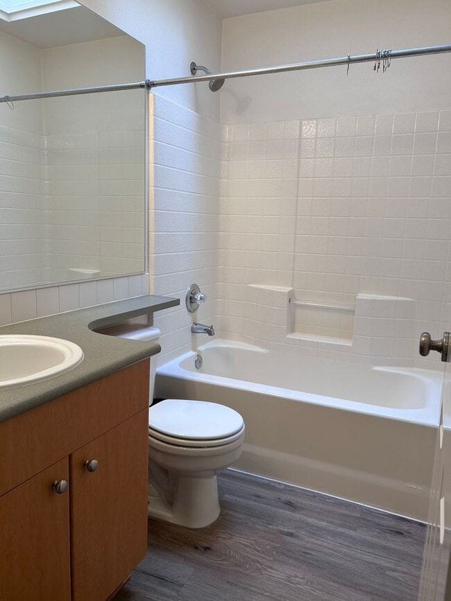 Building Photo - Charming & Modern 2-Bedroom Ashburn Community Townhome