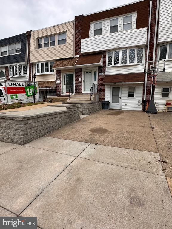 Building Photo - 12032 Millbrook Rd