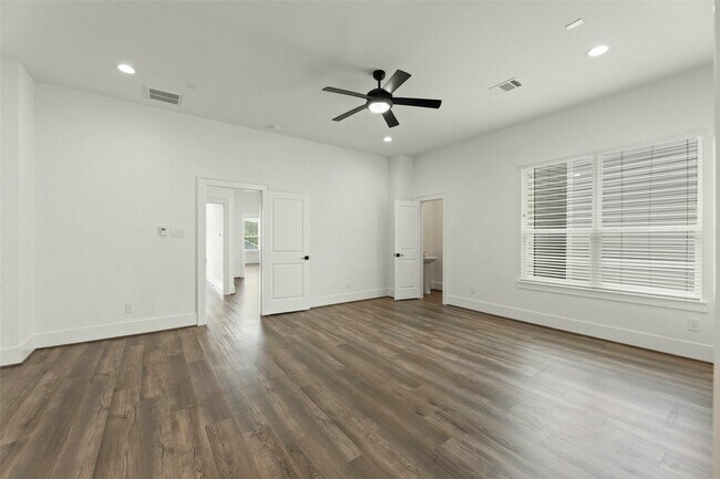 Building Photo - 1825 Northwood St