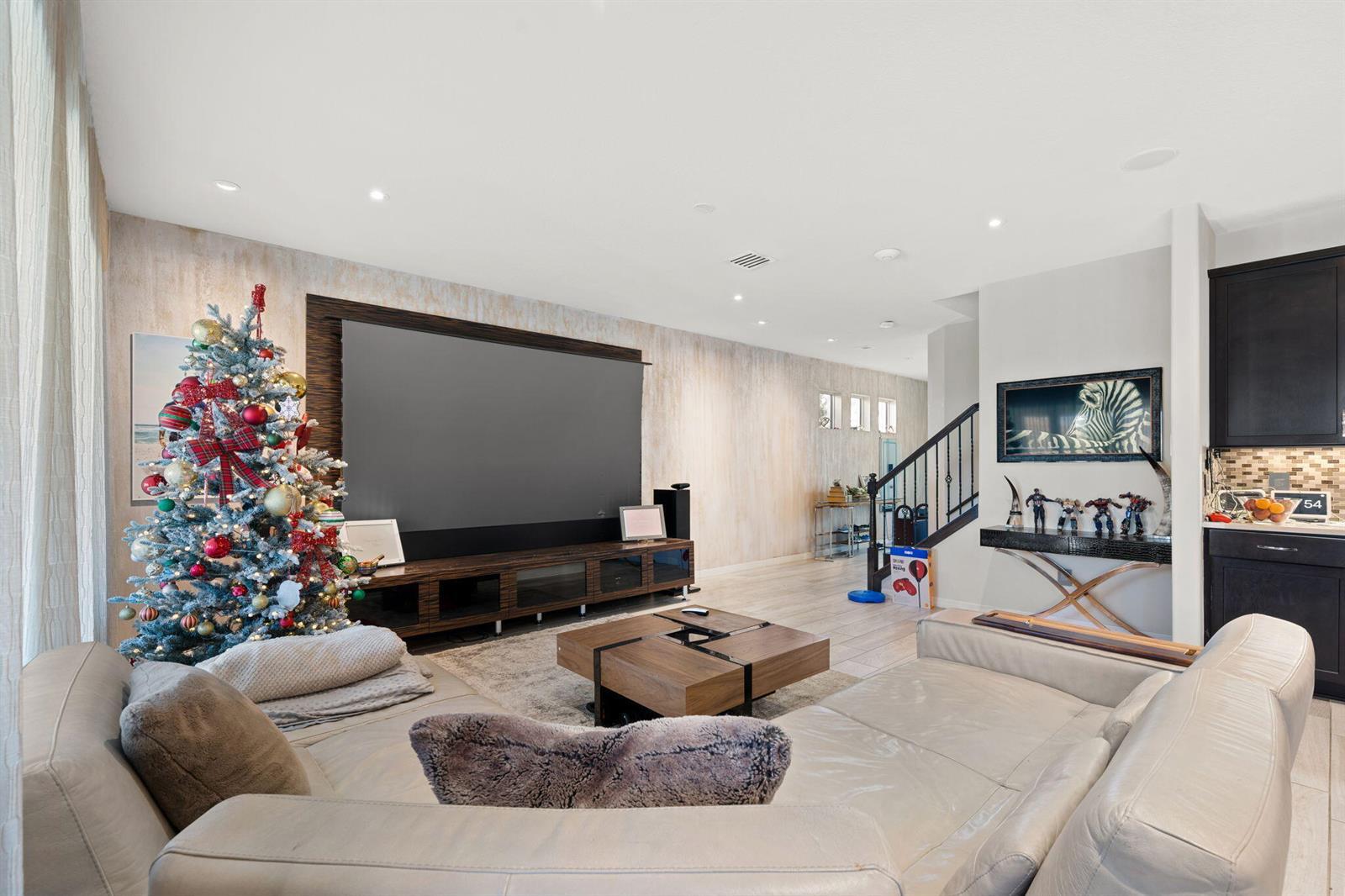 Building Photo - 1512 Bursera Ter