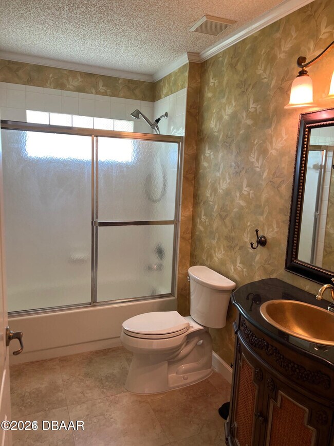 Building Photo - 4 Lonetree Look