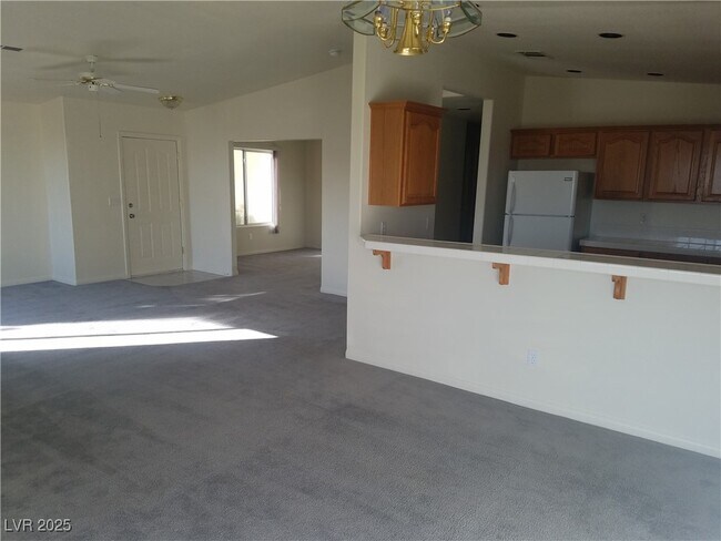 Building Photo - 227 Big Horn Dr