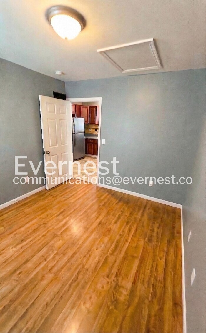 Building Photo - 2167 Edmund Ave