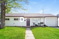 Building Photo - 3 Bedroom Pet-Friendly Home in Indianapolis, IN with Main Street Renewal