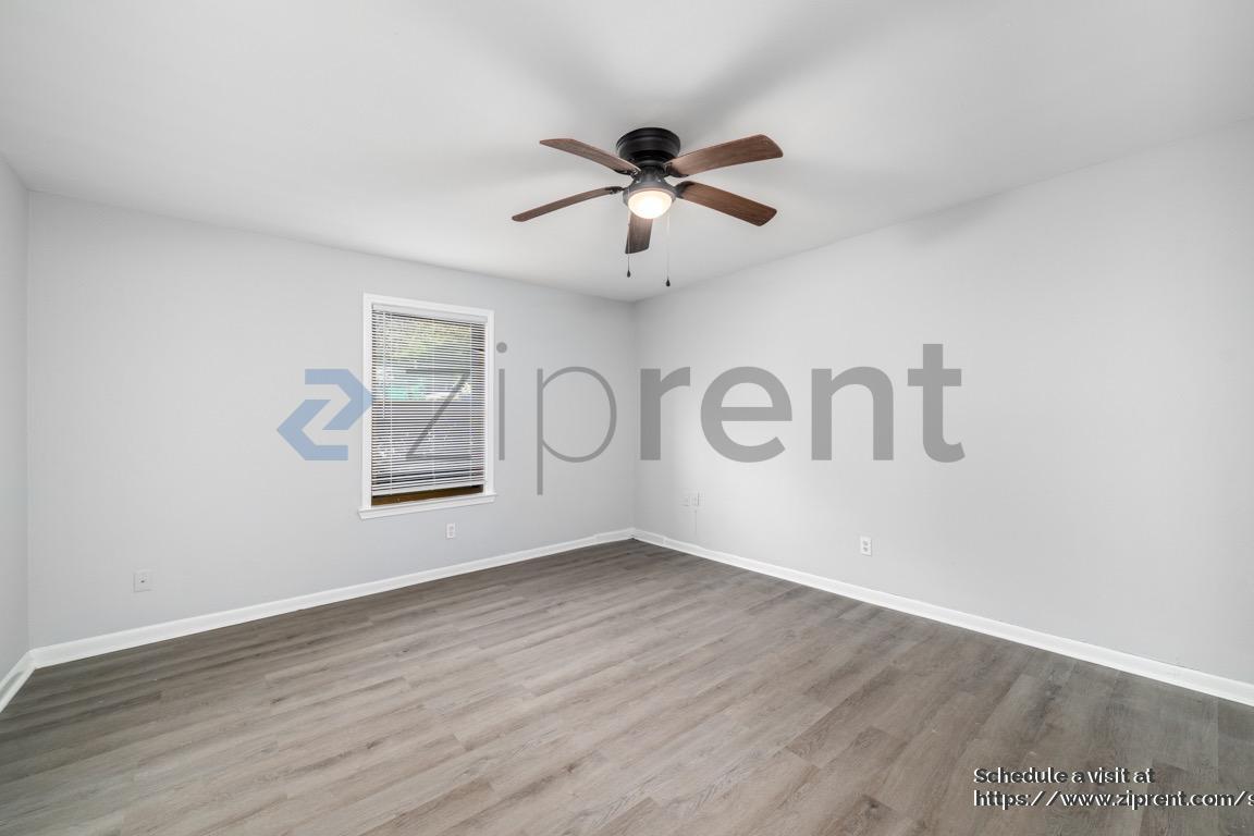 Building Photo - 575 Springwood Dr