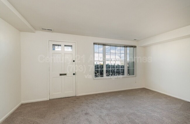 Building Photo - 3822 Keller Ave