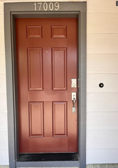 Building Photo - 17009 SW Friendly Ln