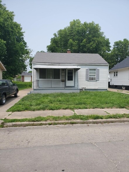 Building Photo - 1246 E Riverside Ave