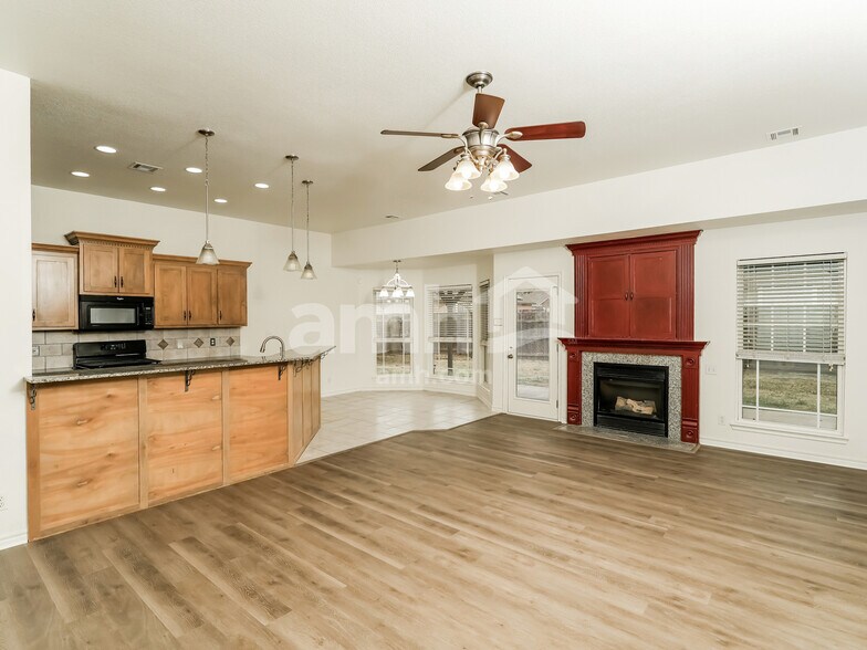 Building Photo - 4017 S 201st E Ave