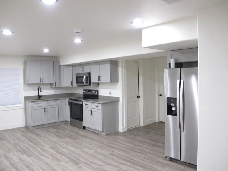 Building Photo - 2037 Bridle Cir